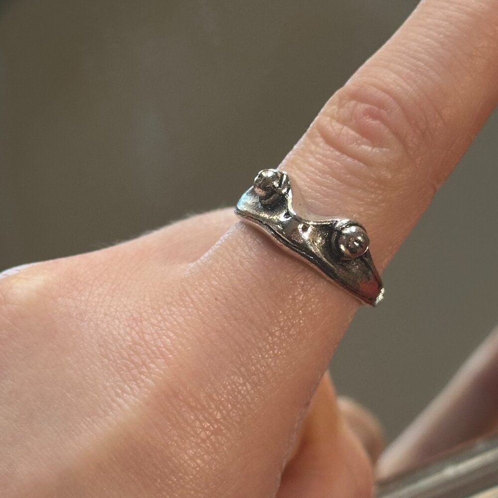 Silver Frog Ring